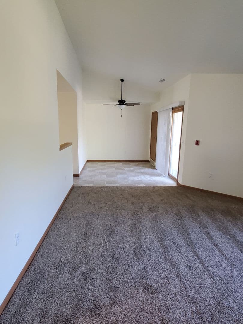 Winneconne Apartment: 25-33 S. 7th Ave & 719 E. Main St
