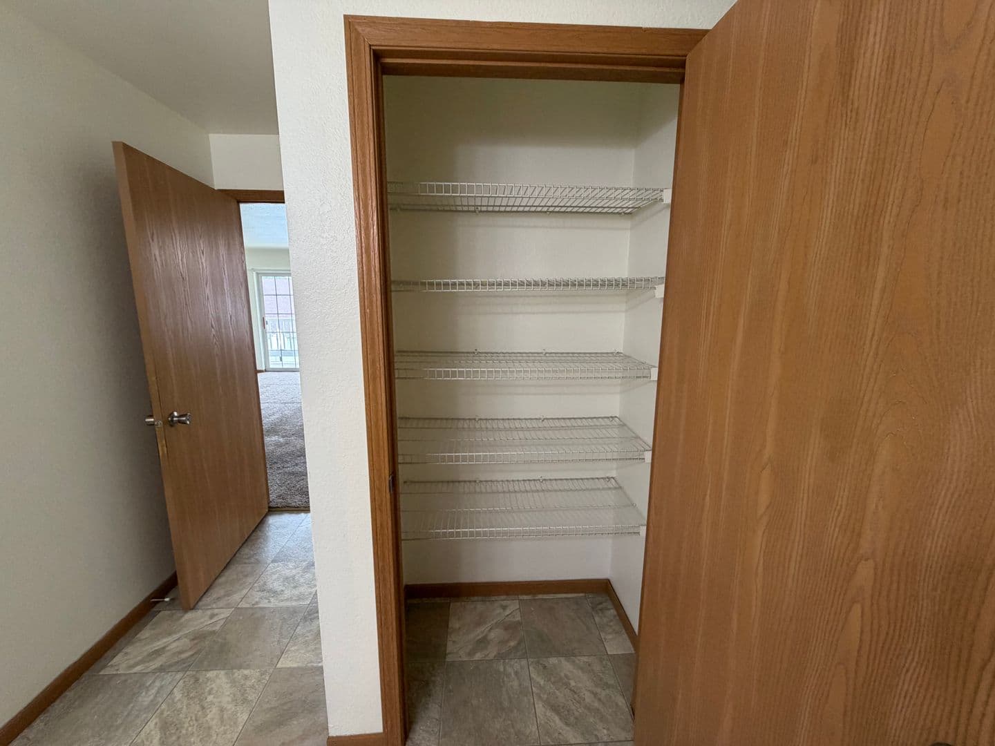 Slinger Apartment: 313 & 323 James St