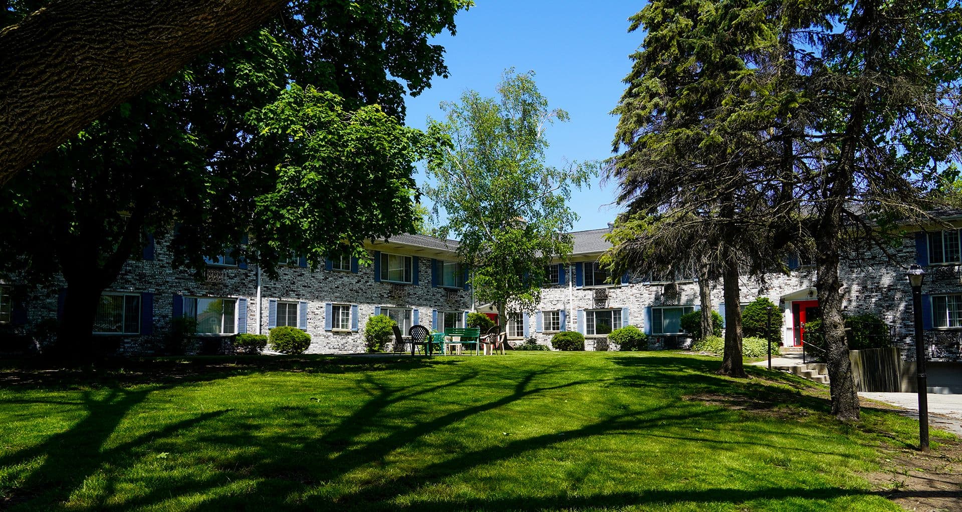 Manitowoc Apartment: 1901 Waldo Blvd