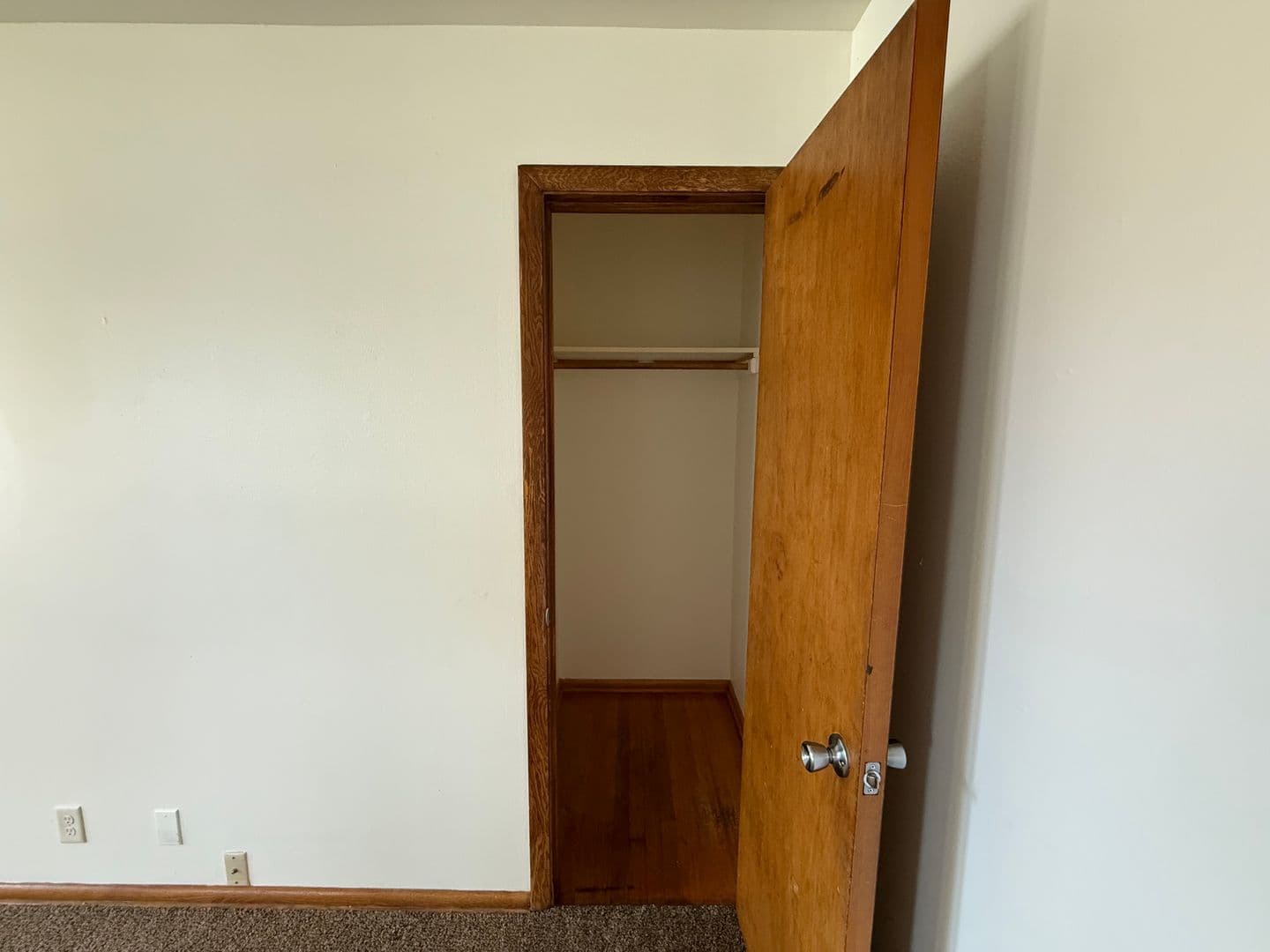 Menomonee Falls Apartment: N88W14915 Jefferson Ave