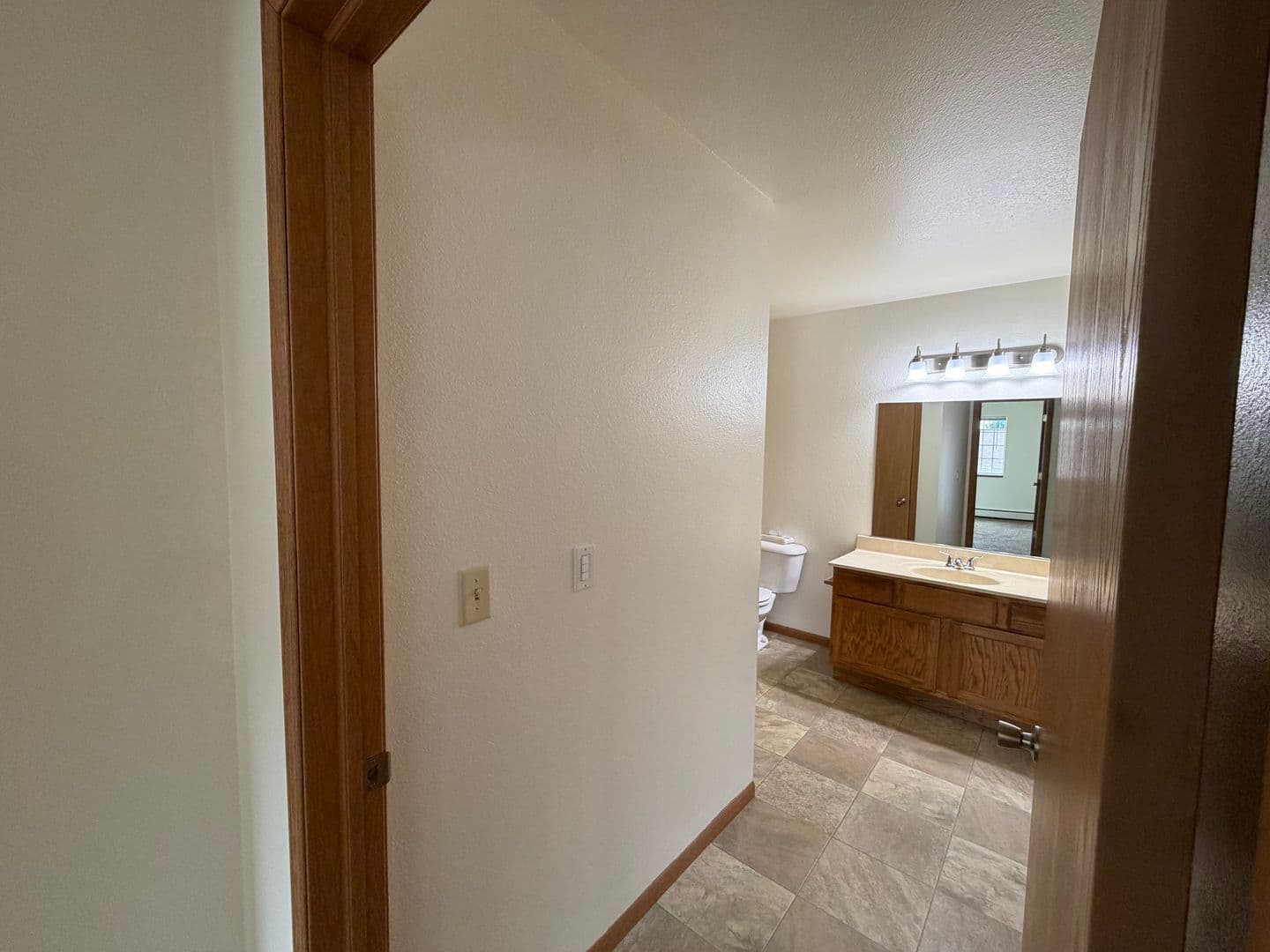Slinger Apartment: 313 & 323 James St