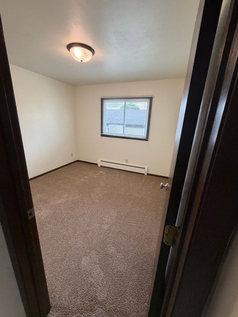 Rosendale Apartment: 102 E. Wisconsin St