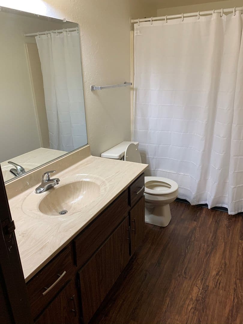 Appleton Apartment: 409 Valley Rd