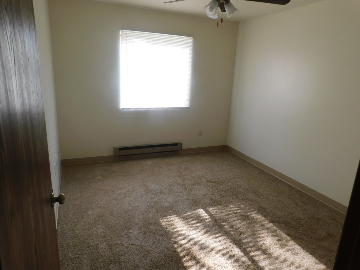 Fox Lake Apartment: 215 Weed St