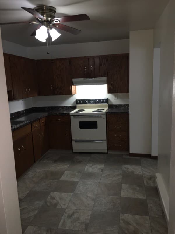 Neenah Apartment: 311 Adams St.