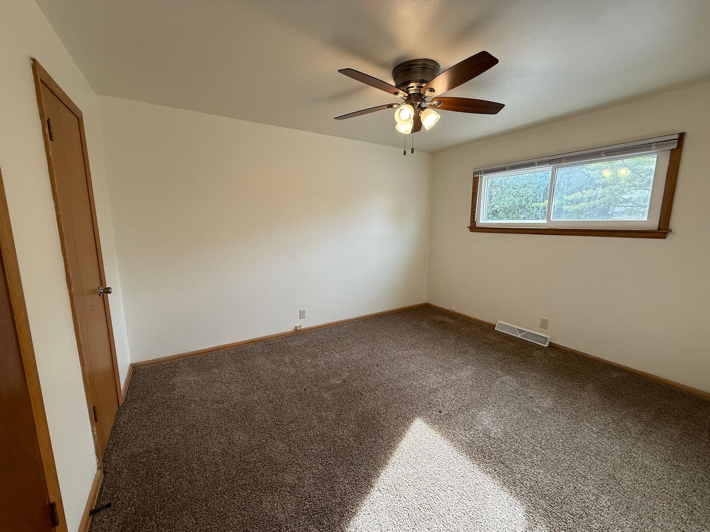Menomonee Falls Apartment: N88W14915 Jefferson Ave