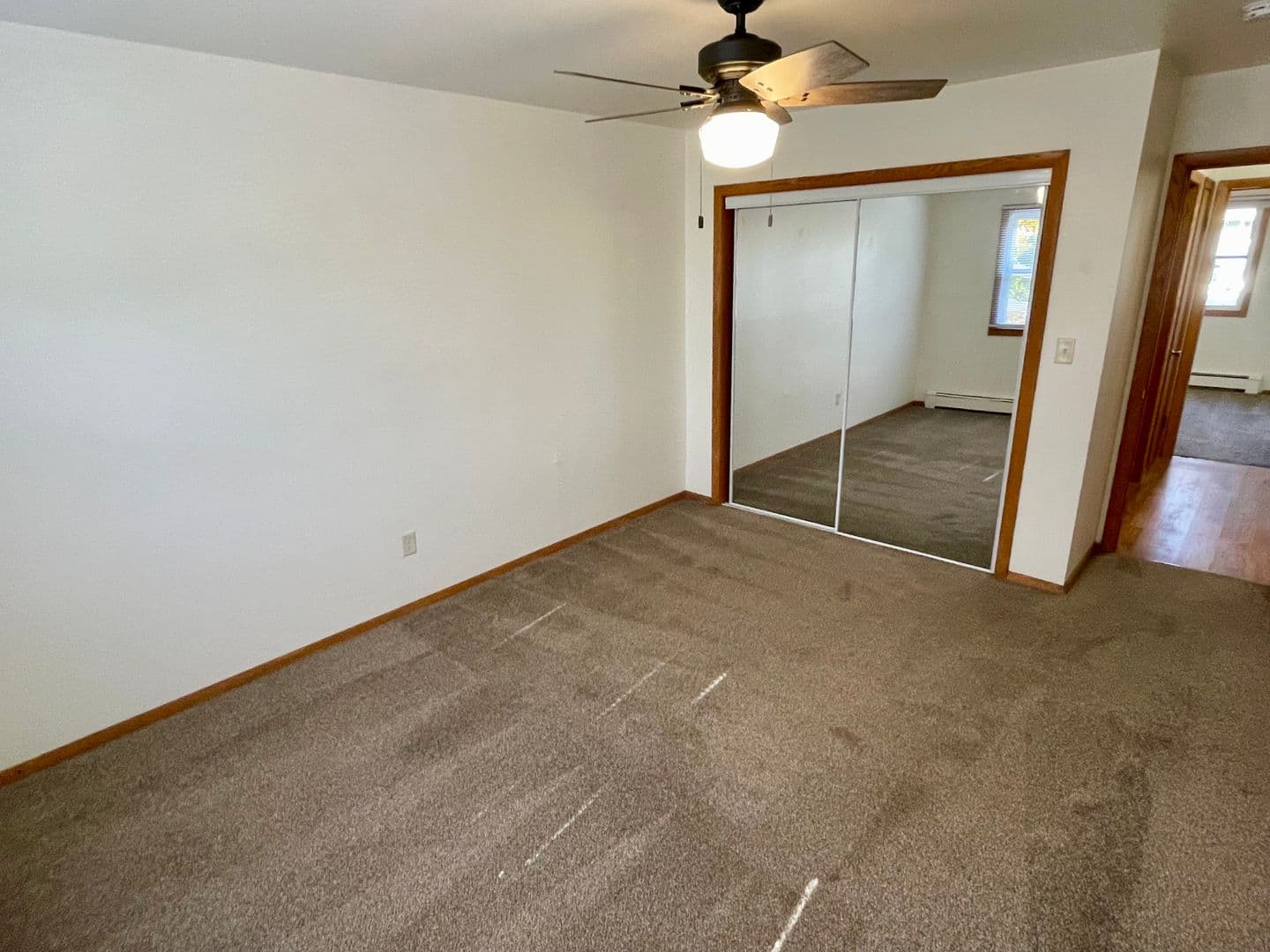 West Bend Apartment: 501-505-509-511 Mulberry Dr E.