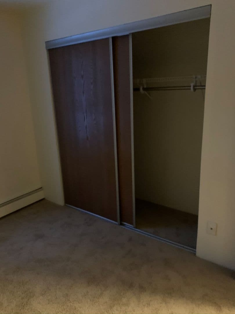 Appleton Apartment: 409 Valley Rd