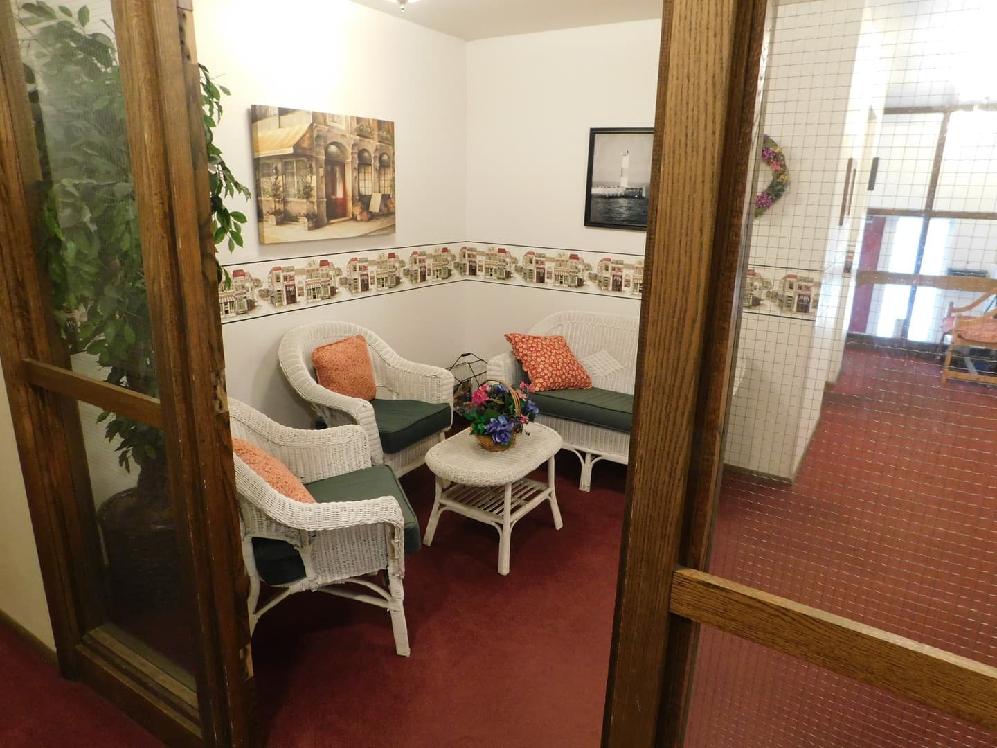 Neenah Apartment: 221 Sherry St.