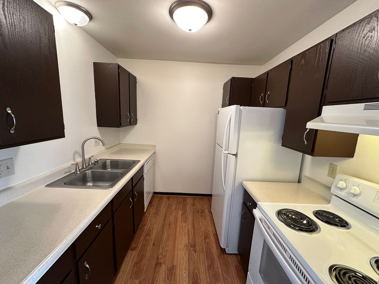 West Bend Apartment: 841-843 Eastern Ave.