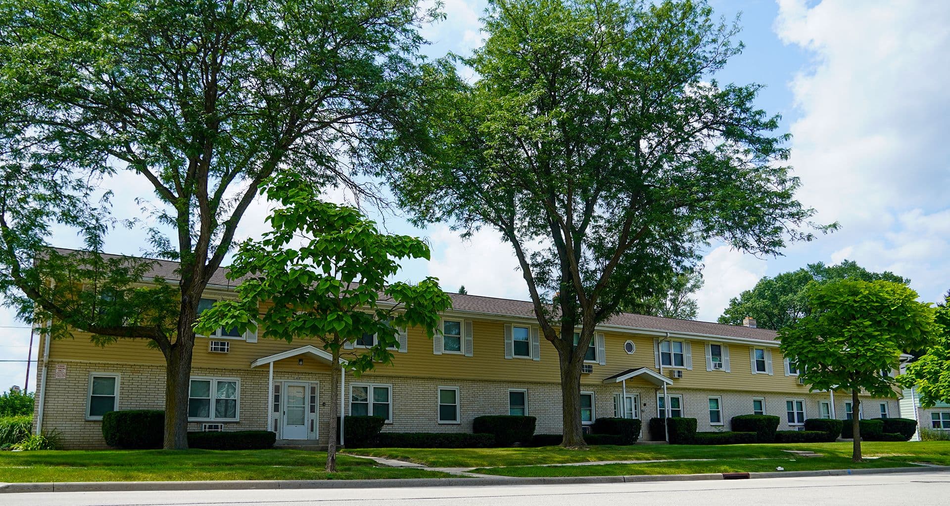 West Bend Apartment: 1400-1404-1408 Eder Ln