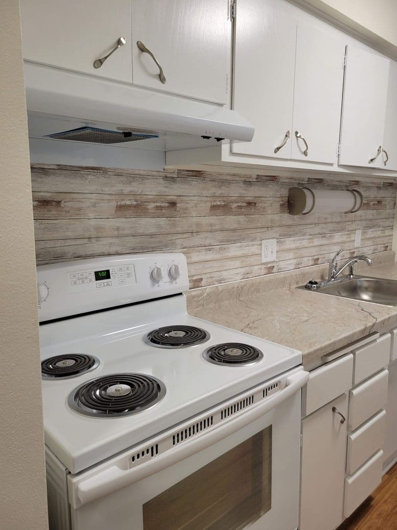 Fond du Lac Apartment: 137 E. Division St