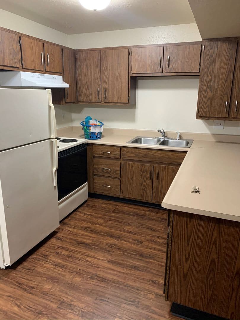 Appleton Apartment: 409 Valley Rd
