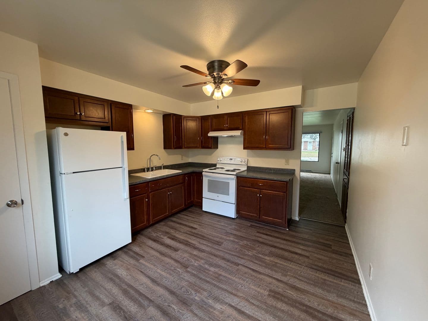 West Bend Apartment: 633 - 717 Imperial Ct