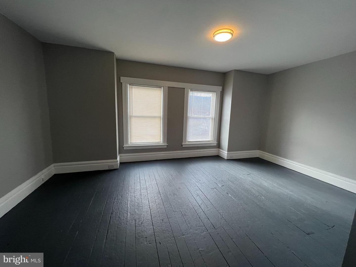 Lancaster Apartment: 337 W Lemon