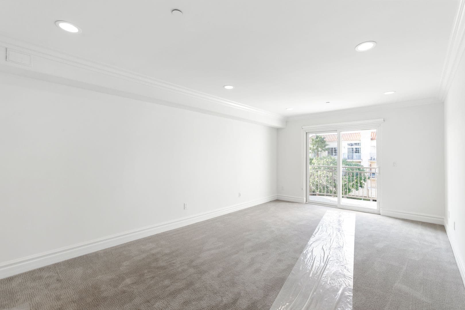 LOS ANGELES Apartment: 8610 CHALMERS DRIVE