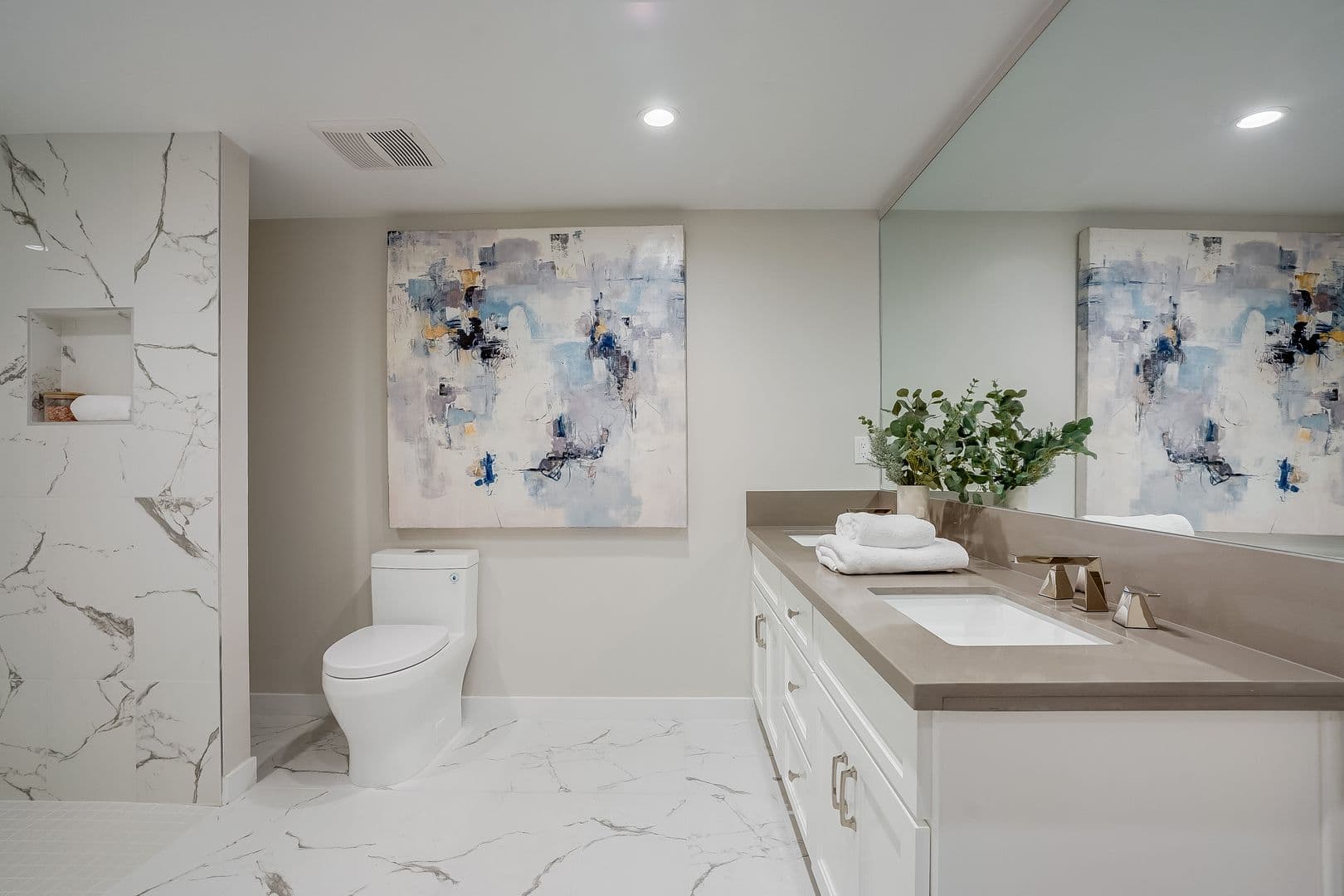 LOS ANGELES Apartment: 1470 S. REXFORD DRIVE