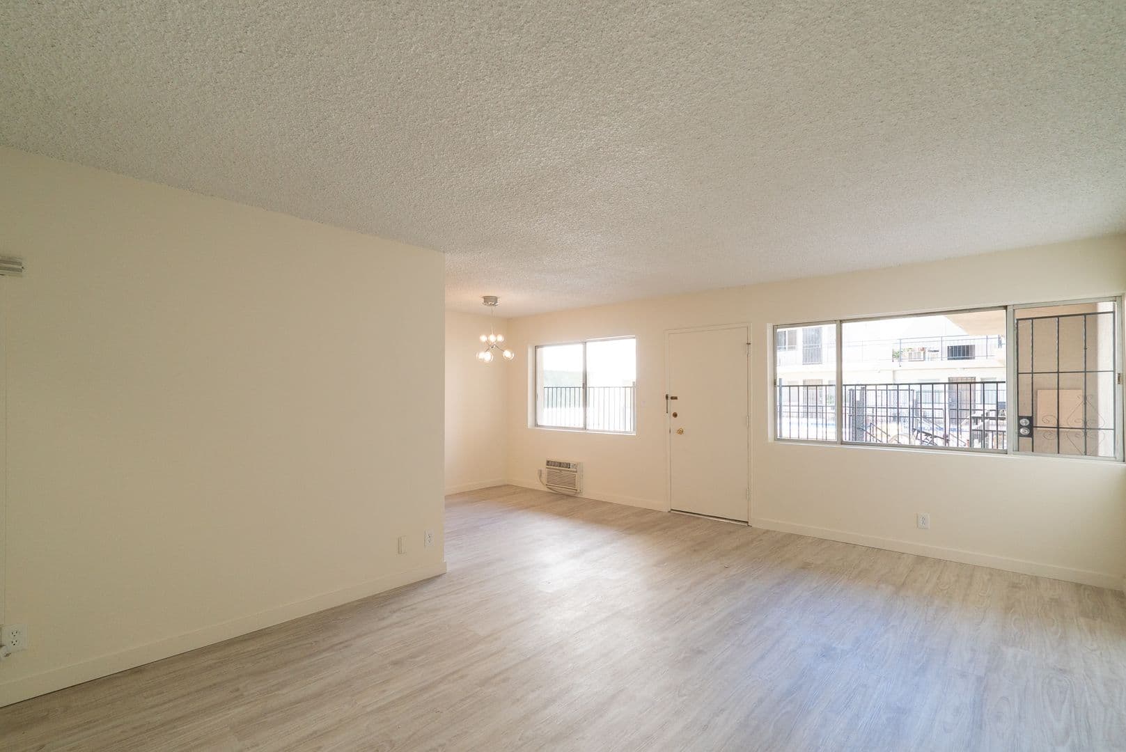 WEST HOLLYWOOD Apartment: 7548 HAMPTON AVE.