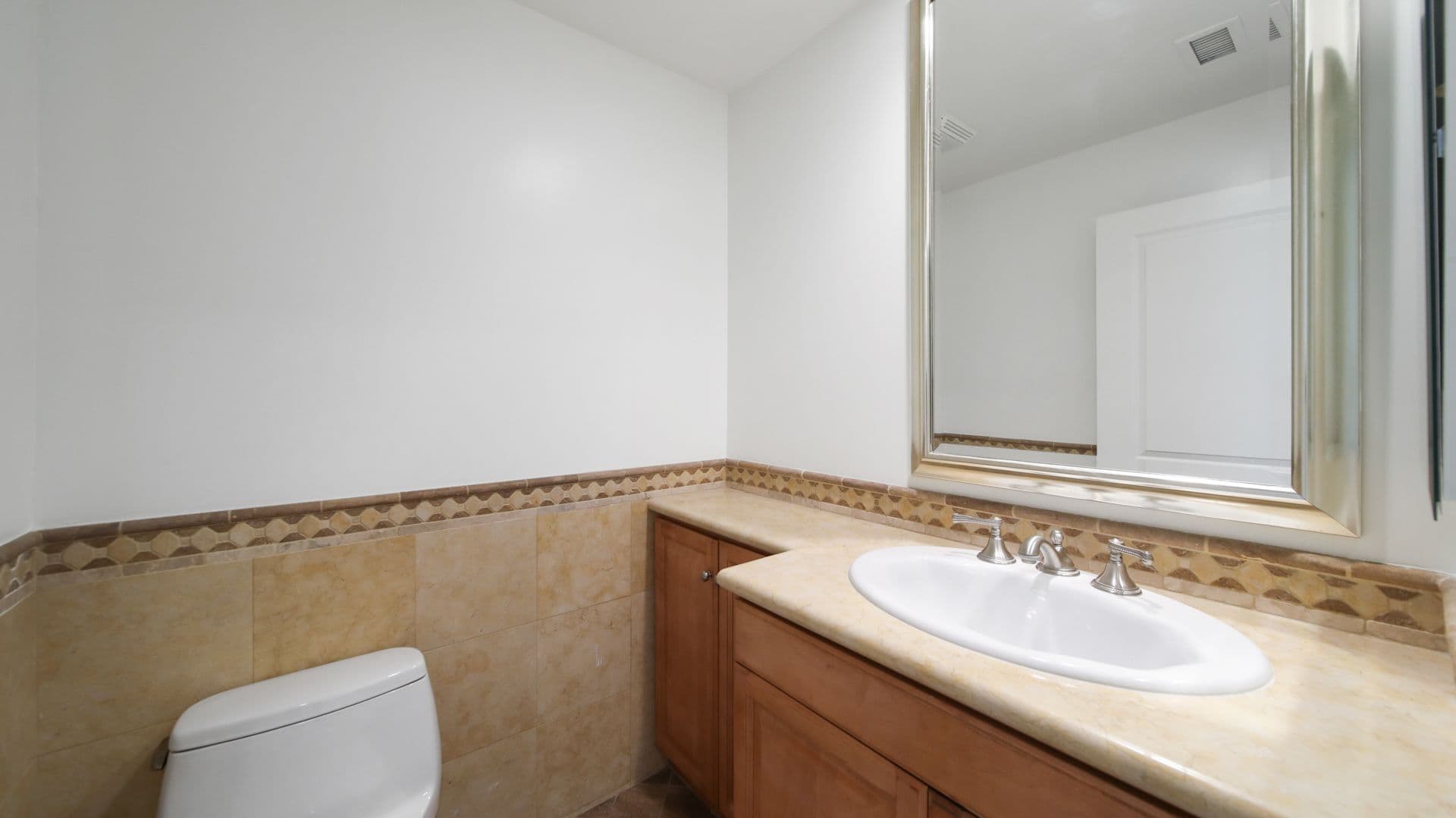 LOS ANGELES Apartment: 9401 ALCOTT ST.