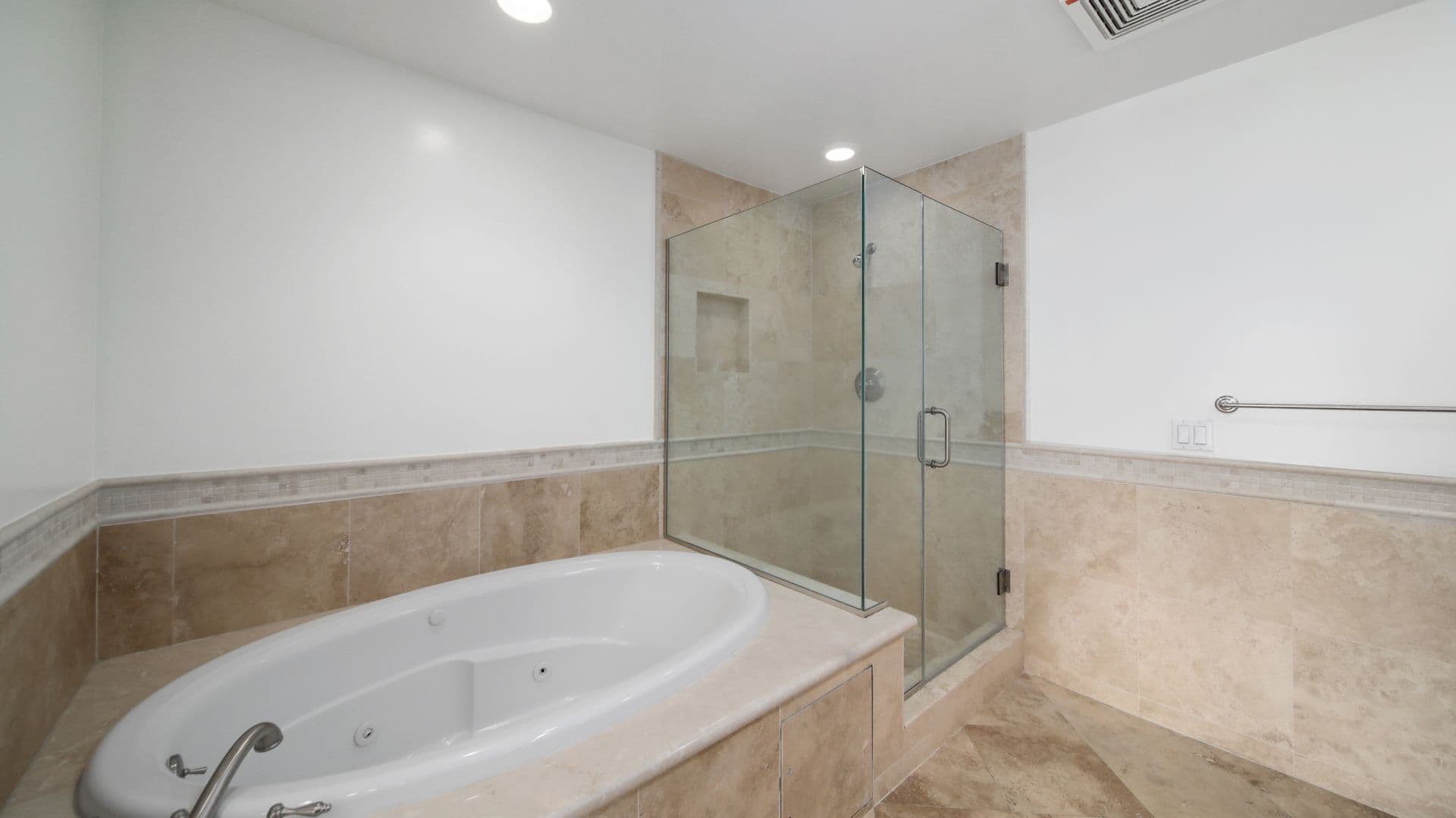 LOS ANGELES Apartment: 9401 ALCOTT ST.