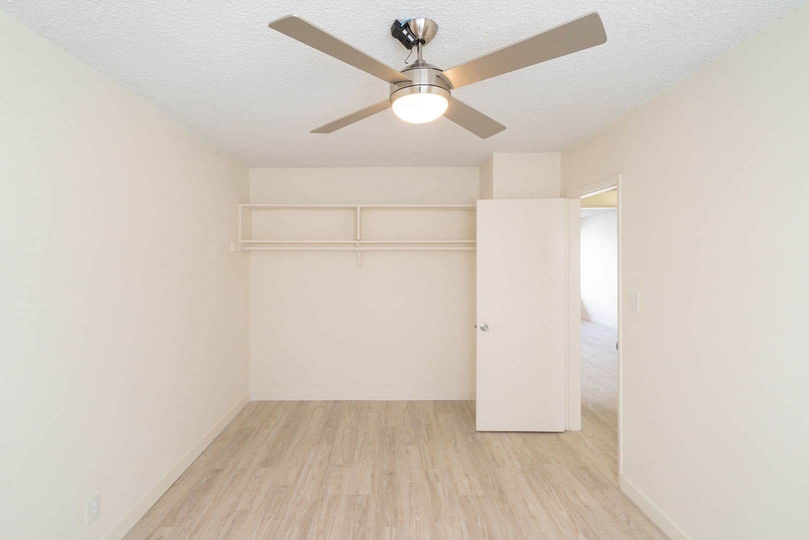 WEST HOLLYWOOD Apartment: 7548 HAMPTON AVE.