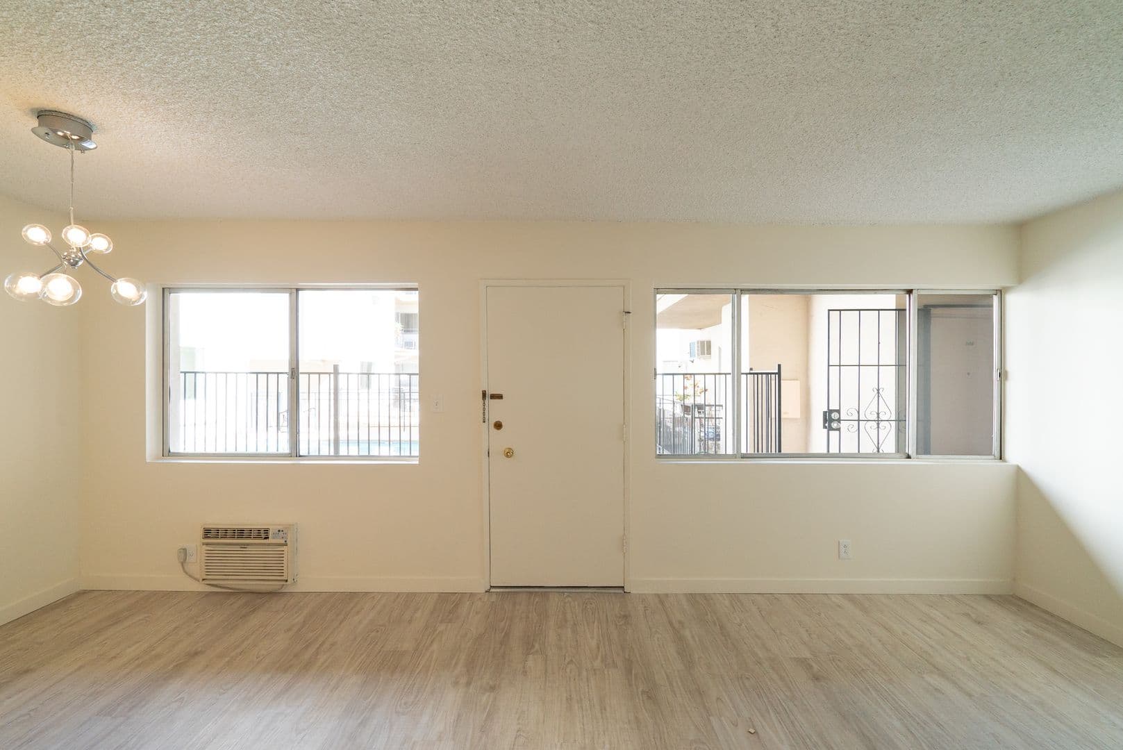 WEST HOLLYWOOD Apartment: 7548 HAMPTON AVE.