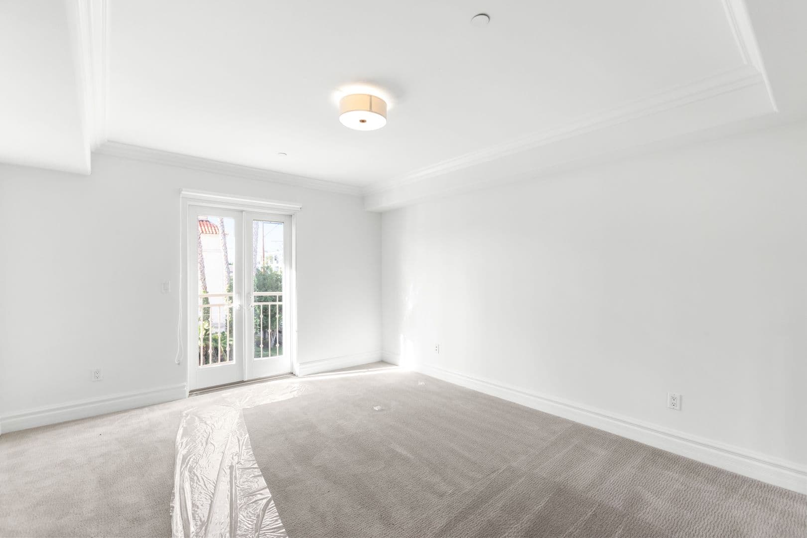 LOS ANGELES Apartment: 8610 CHALMERS DRIVE