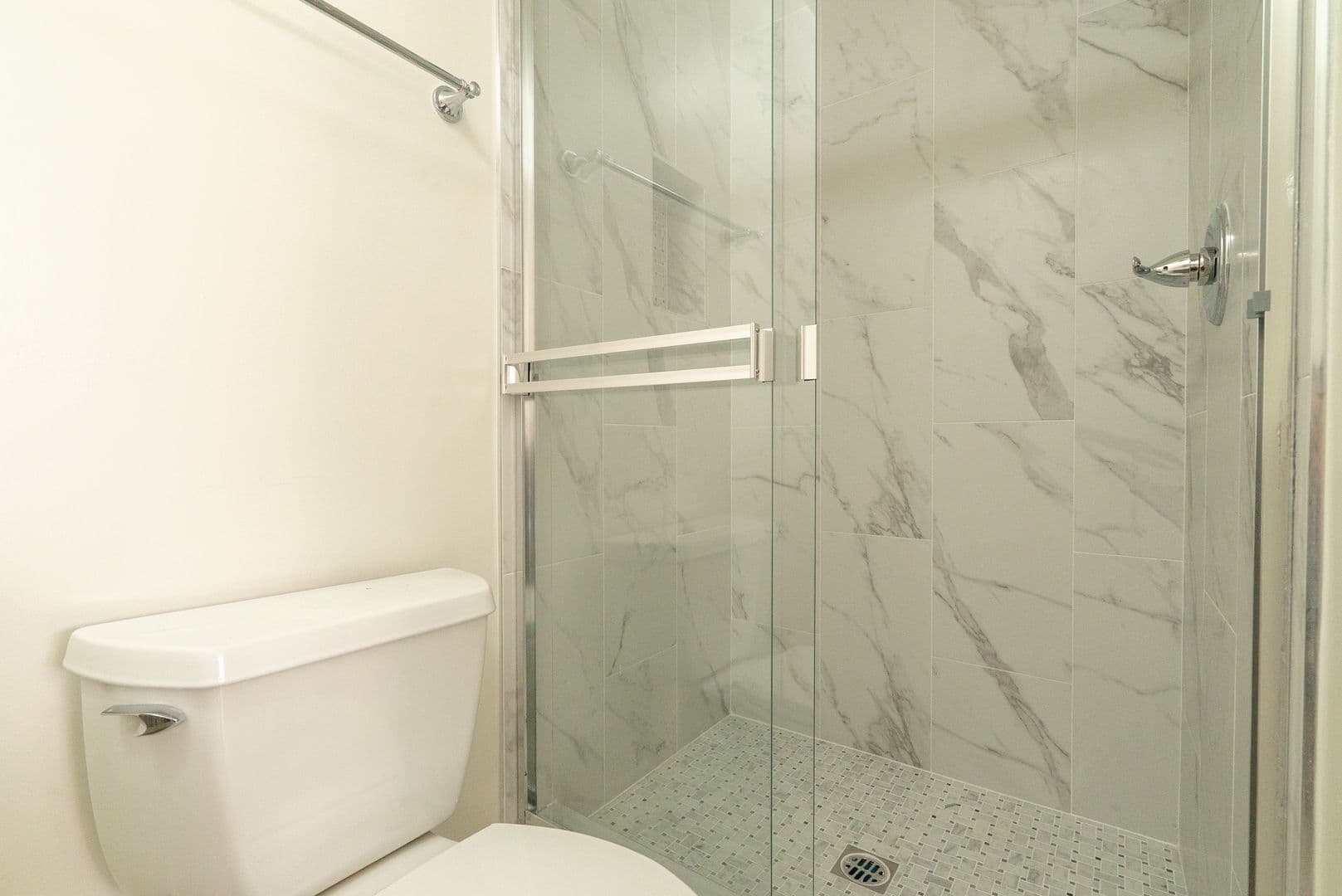 WEST HOLLYWOOD Apartment: 7548 HAMPTON AVE.