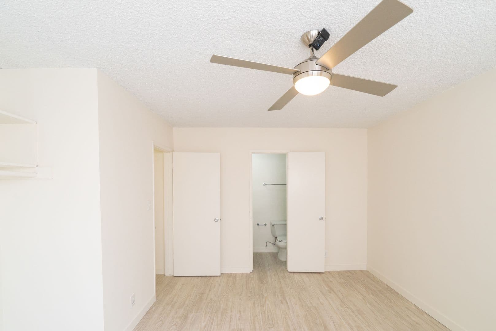 WEST HOLLYWOOD Apartment: 7548 HAMPTON AVE.
