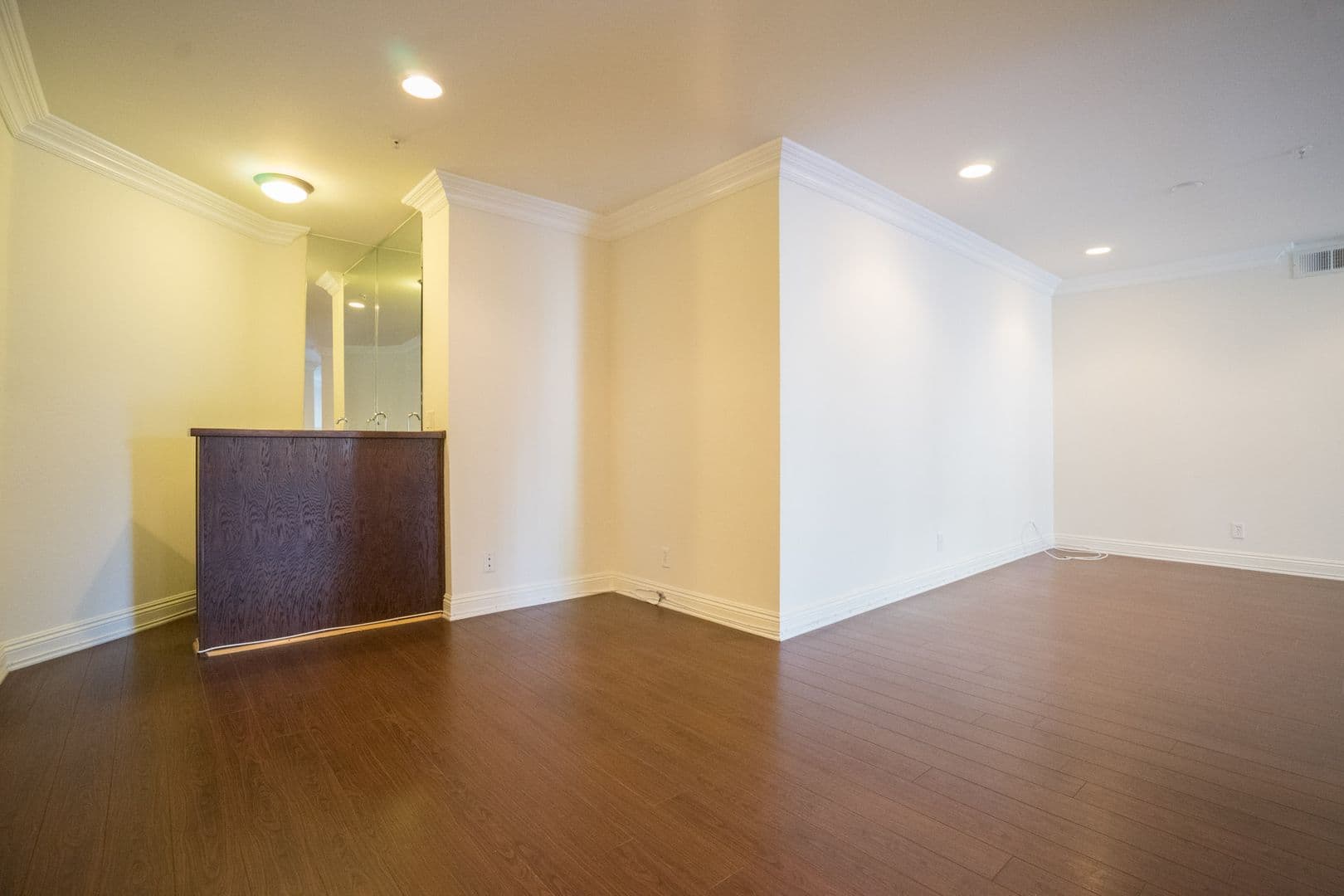 LOS ANGELES Apartment: 1508 VETERAN AVE.