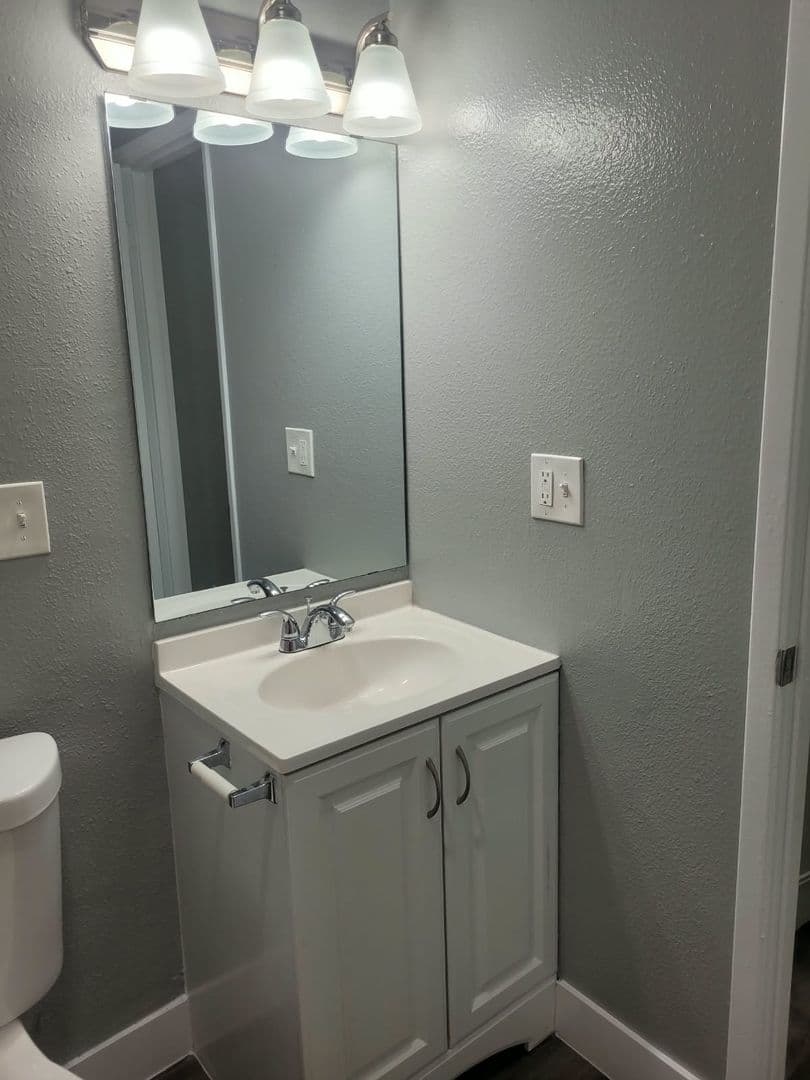 Kennewick Apartment: 505 S. Olympia St