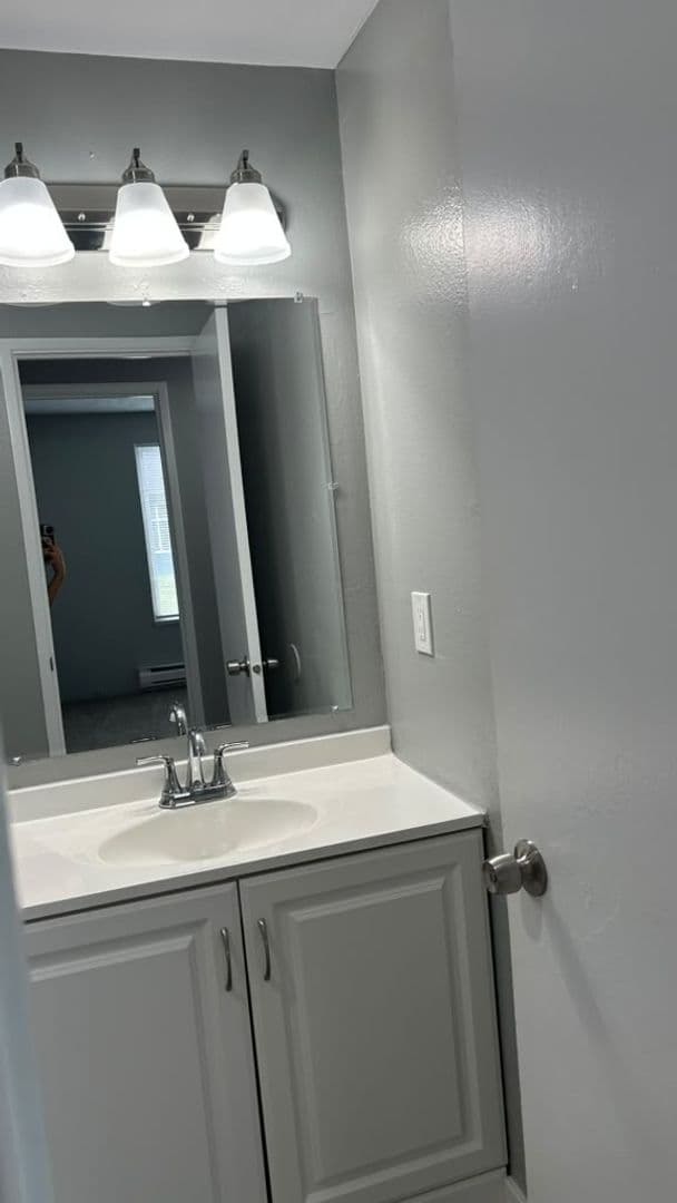 Kennewick Apartment: 505 S. Olympia St