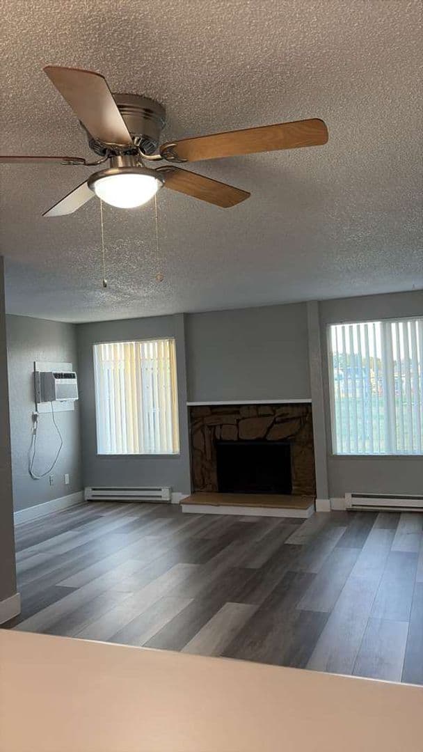 Kennewick Apartment: 1107 West 5th Avenue