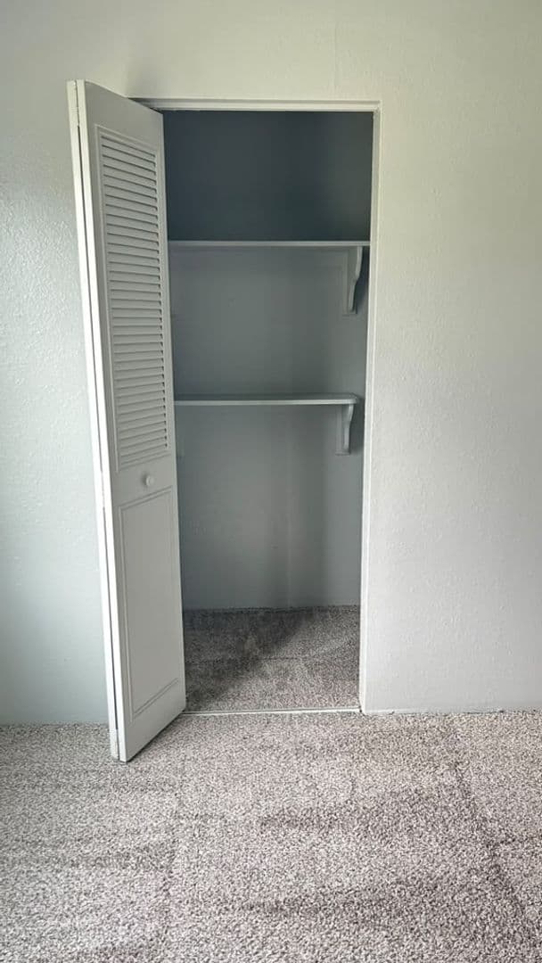 Kennewick Apartment: 505 S. Olympia St