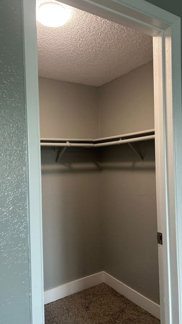 Kennewick Apartment: 1107 West 5th Avenue