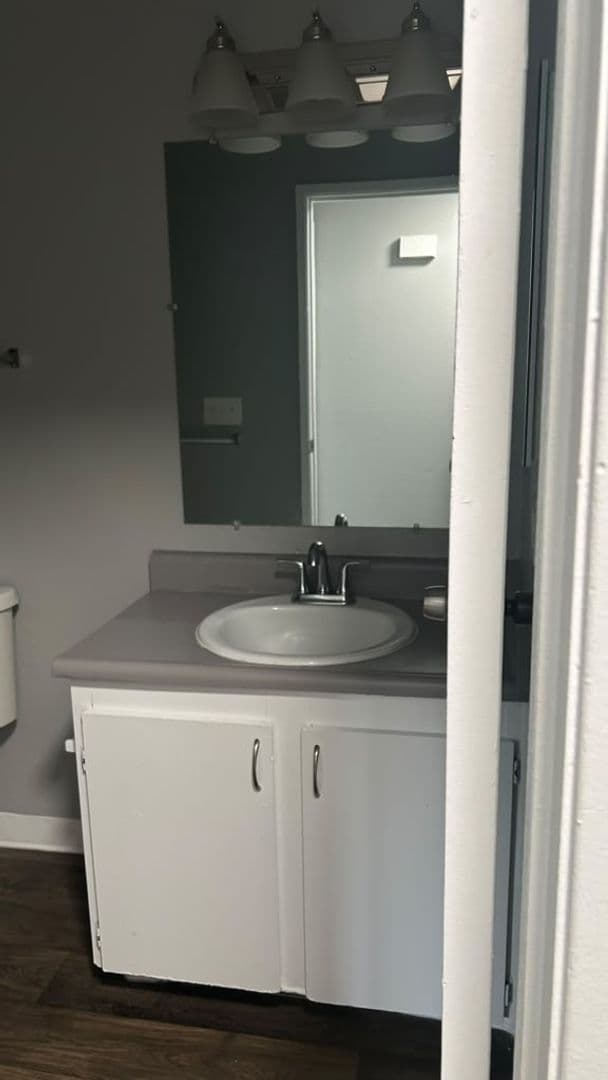 Kennewick Apartment: 1107 West 5th Avenue