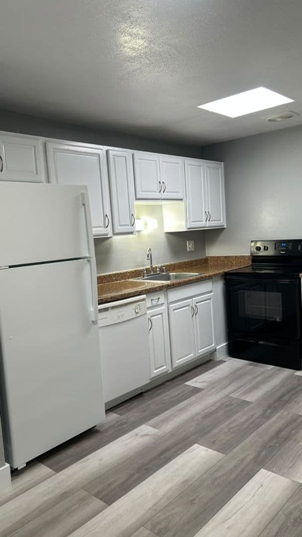 Kennewick Apartment: 505 S. Olympia St