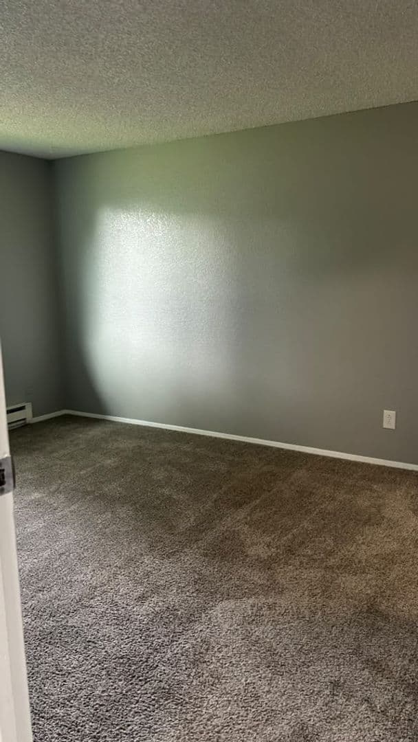 Kennewick Apartment: 1107 West 5th Avenue