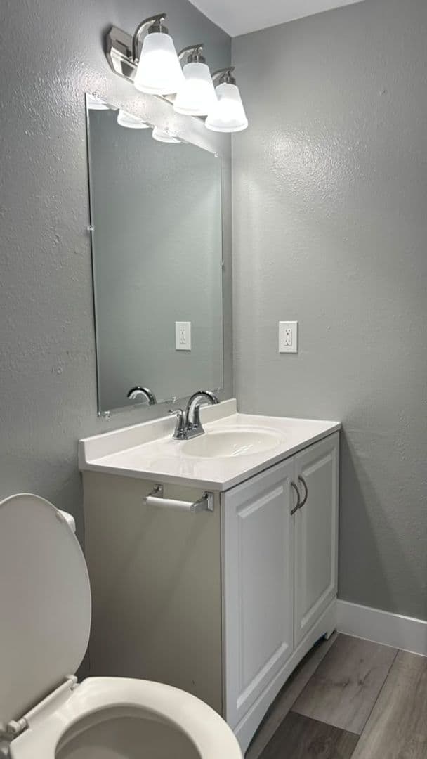 Kennewick Apartment: 505 S. Olympia St