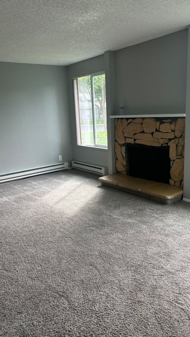 Kennewick Apartment: 1107 West 5th Avenue