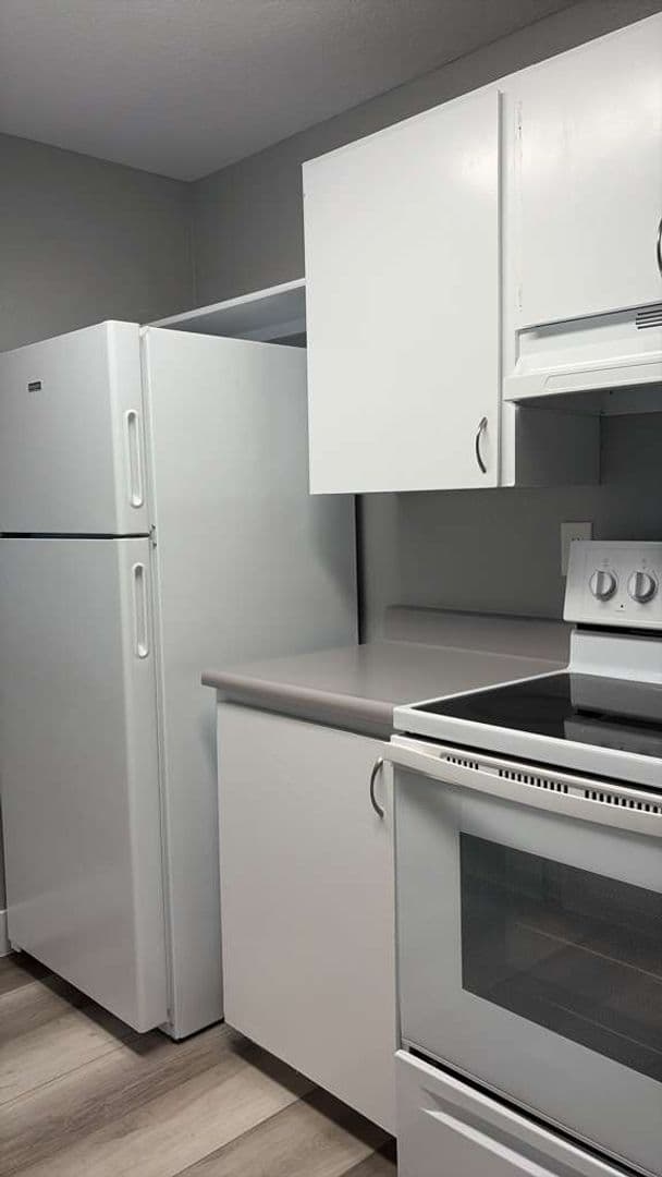Kennewick Apartment: 1107 West 5th Avenue