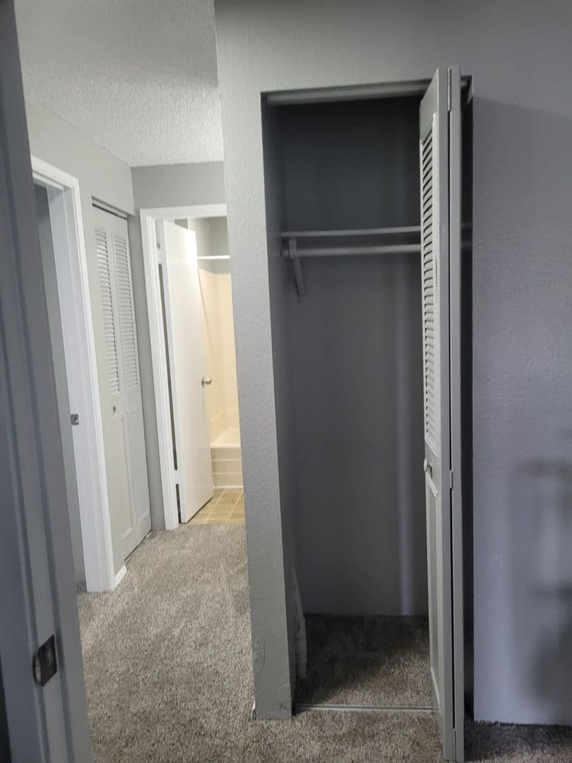 Kennewick Apartment: 505 S. Olympia St