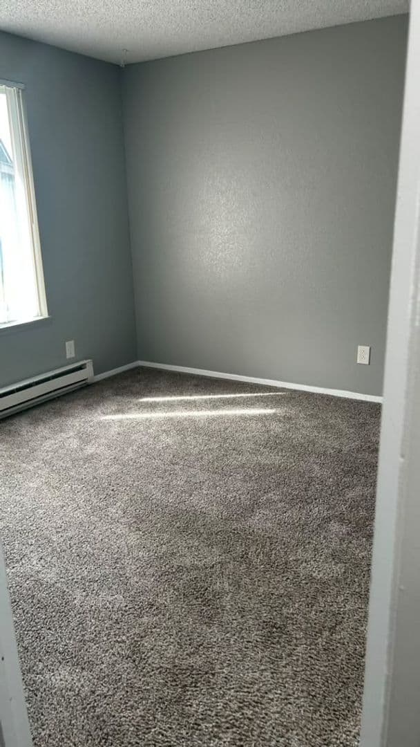 Kennewick Apartment: 1107 West 5th Avenue