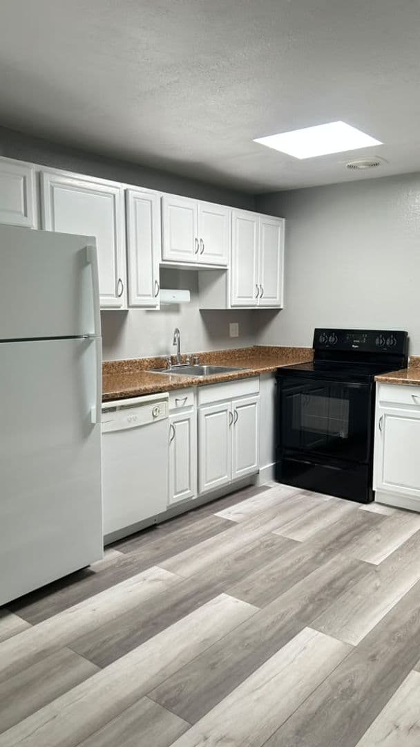 Kennewick Apartment: 505 S. Olympia St