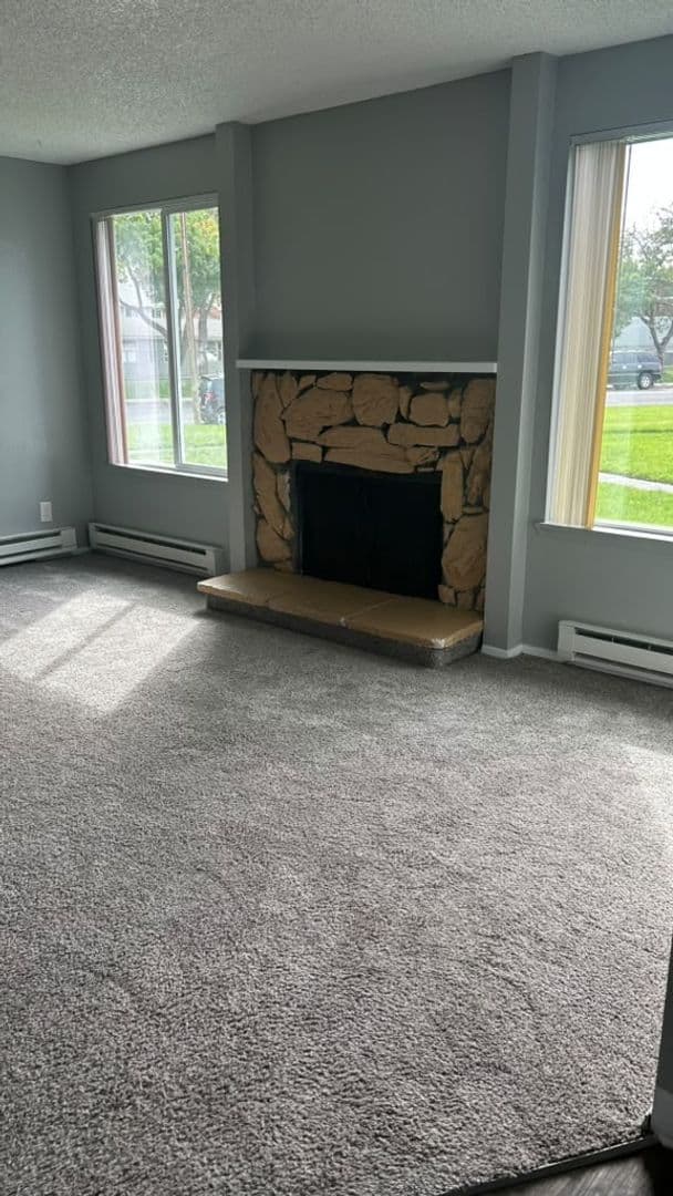 Kennewick Apartment: 1107 West 5th Avenue