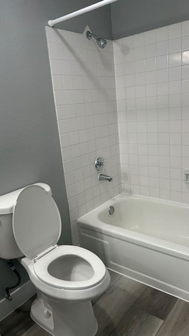 Kennewick Apartment: 1107 West 5th Avenue