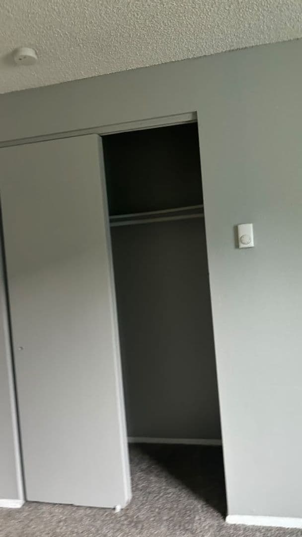 Kennewick Apartment: 1107 West 5th Avenue