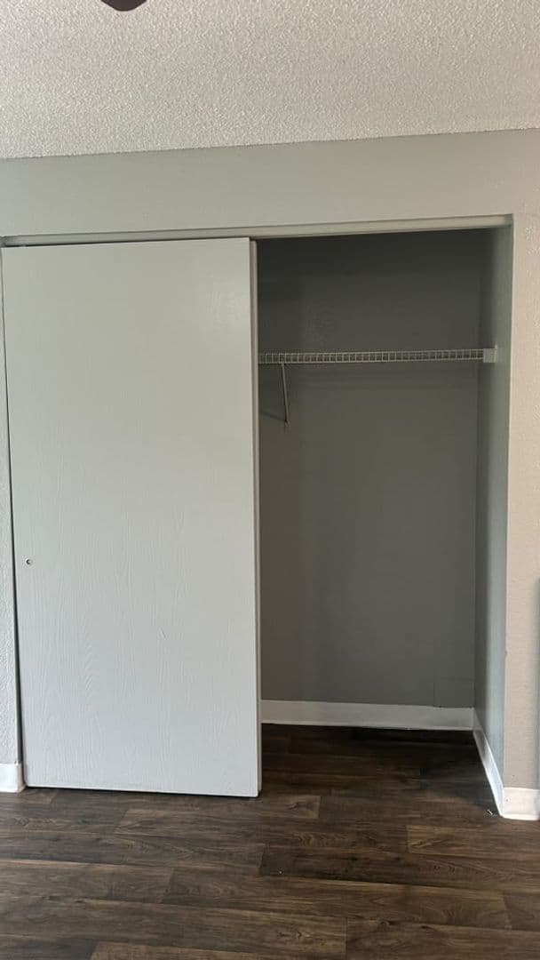 Kennewick Apartment: 1107 West 5th Avenue