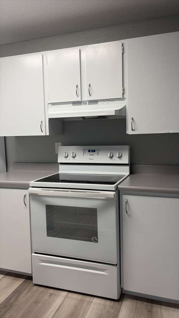 Kennewick Apartment: 1107 West 5th Avenue