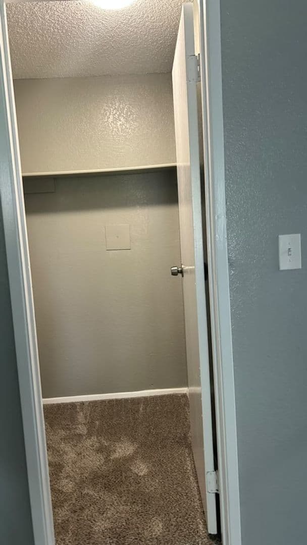 Kennewick Apartment: 1107 West 5th Avenue